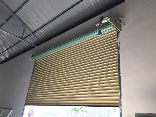 CỬA CUỐN MOTOR (TÔN MẠ MÀU)